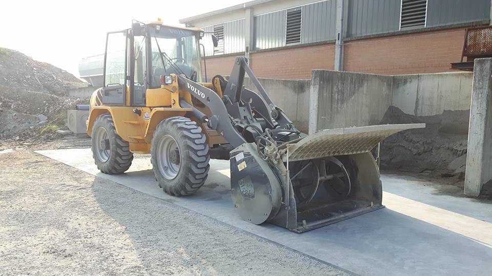 Concrete Mixer Bucket on Volvo Loader