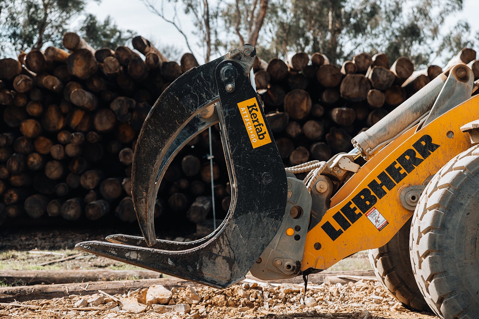Kerfab Log grab closed